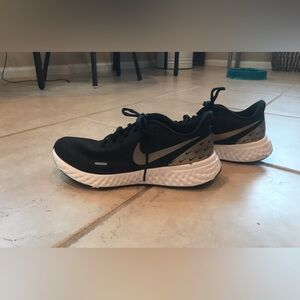 Nike Black and Gold Running Shoes